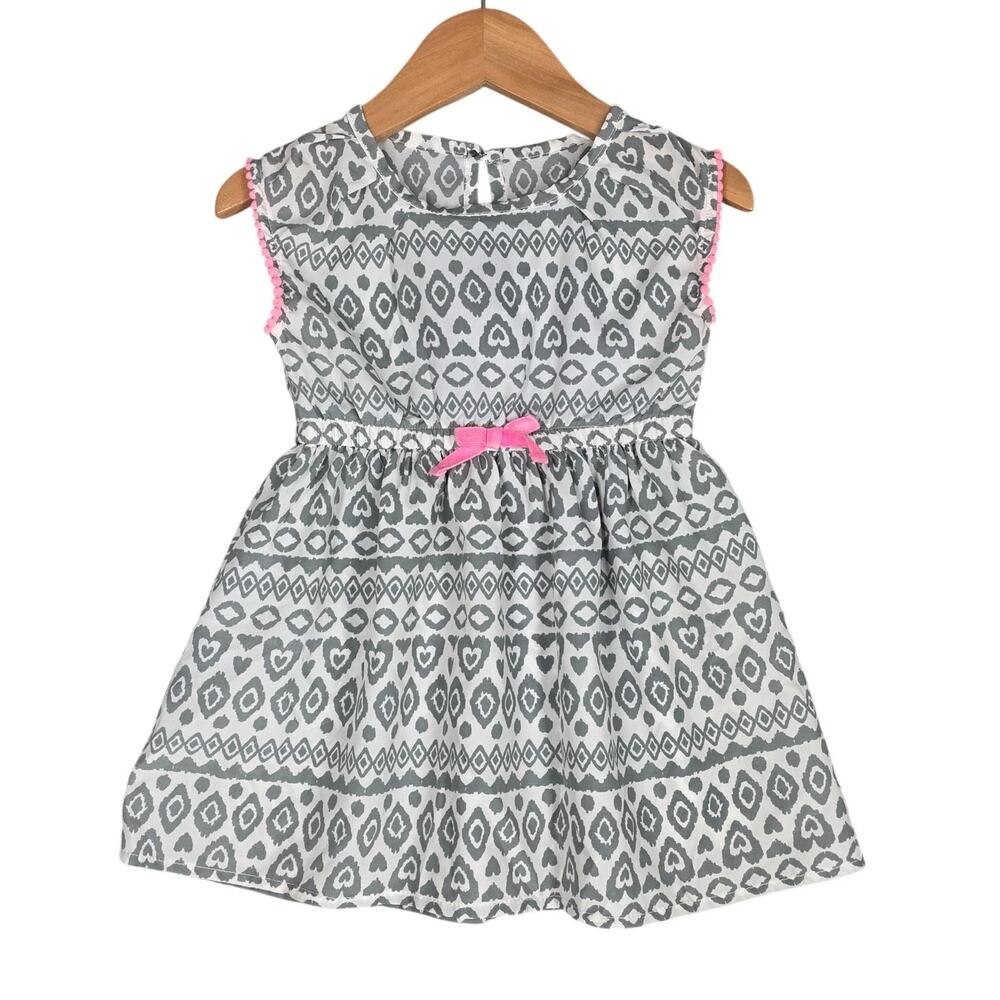 LITTLE GIRLS SLEEVELESS DRESS – GRAY/WHITE WITH PINK TRIM – SIZE 18–24M (2T)